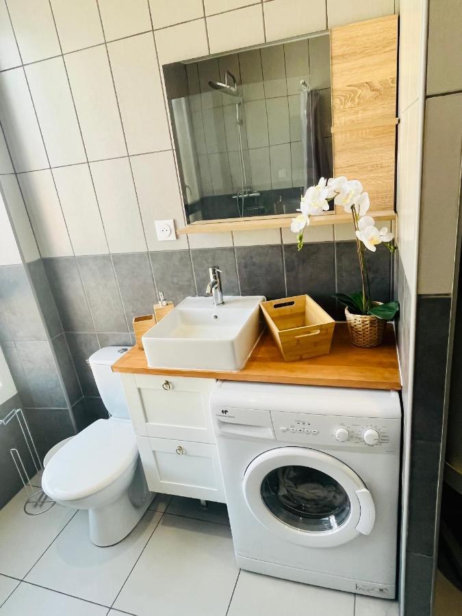 Superbe Duplex Design Neuf 2 Chambres, Climatise Tout Confort, Facile D,Acces Stationnement Gratuit مارسيليا المظهر الخارجي الصورة