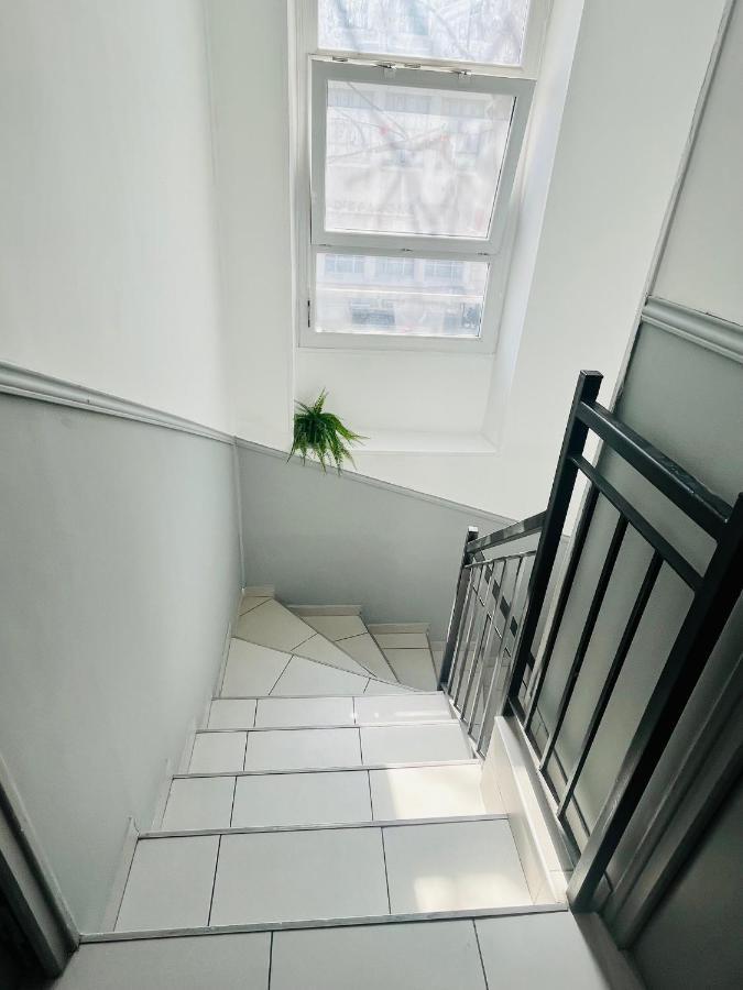 Superbe Duplex Design Neuf 2 Chambres, Climatise Tout Confort, Facile D,Acces Stationnement Gratuit مارسيليا المظهر الخارجي الصورة